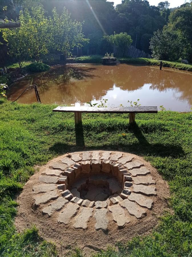 Chacara Recanto Das Pedras Para 8 Pessoas Serra Negra  Exteriör bild